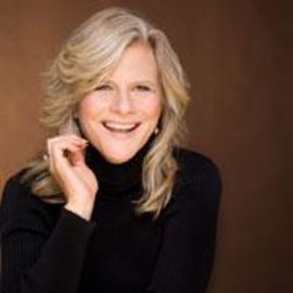 Lisa Johnson Mandell Headshot
