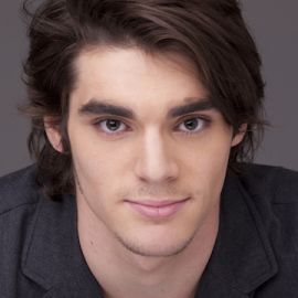 RJ Mitte Headshot