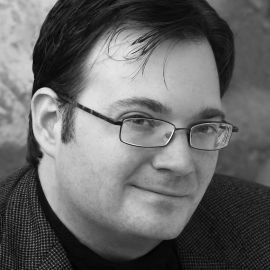 Brandon Sanderson Headshot
