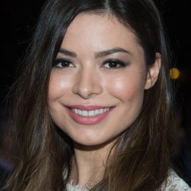 Miranda Cosgrove Headshot