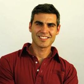 Matthew Reinhart Headshot
